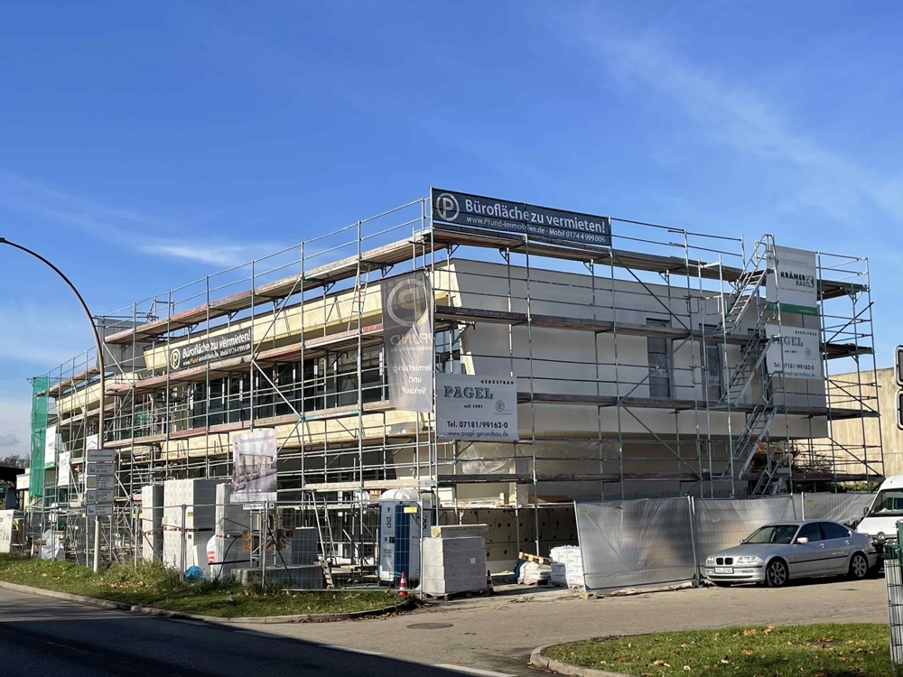 Straßenseite Süd-Ost-Ansicht