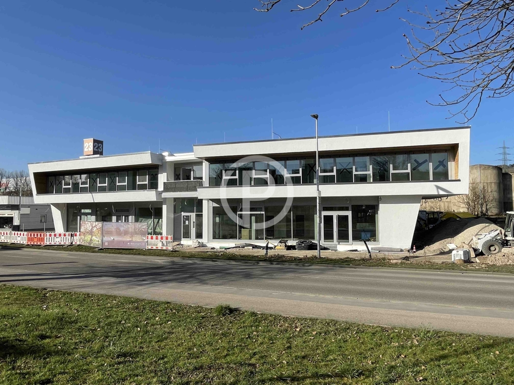 Strassenansicht Süd-Ost Aussen